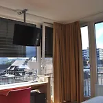 Oerlikon מלון 3*